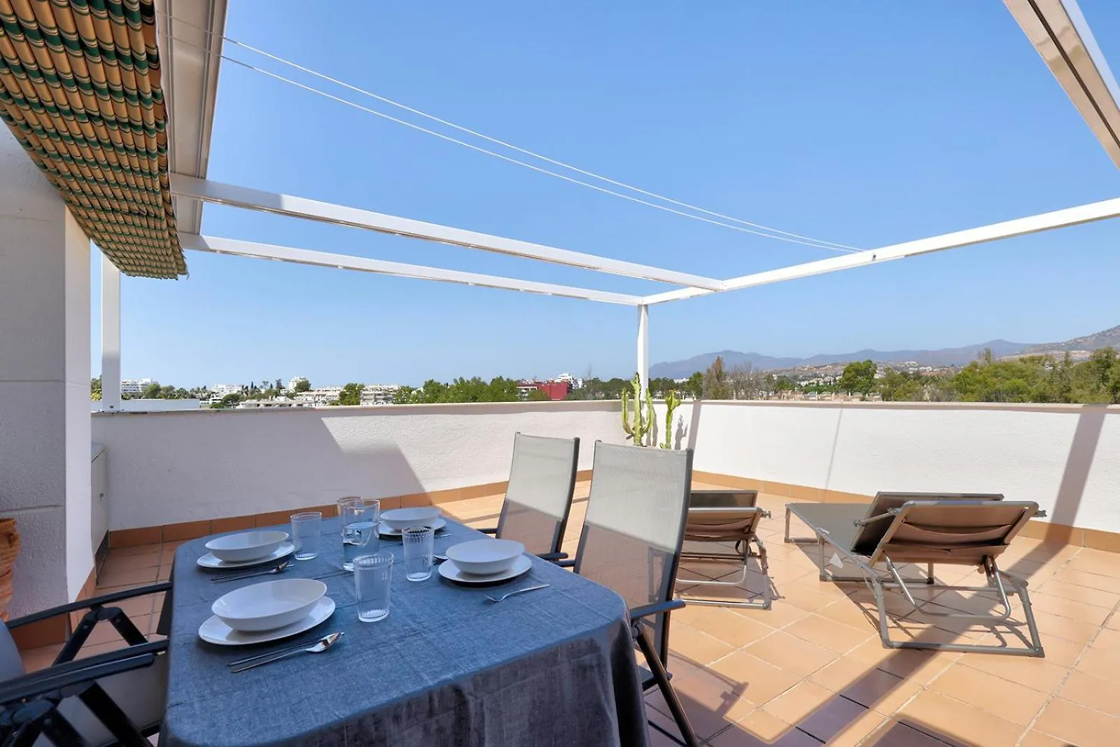Bright Penthouse With Swimming Pool In Marbella Apartment